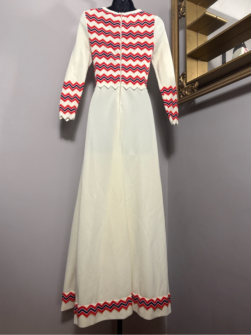 Jacobson’s VINTAGE Small White Maxi Dress with Red Chevron Bodice and Trim - Picture 2 of 3